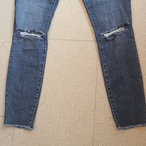 Good American Good Legs Crop Size 2 - Picture 2 of 8